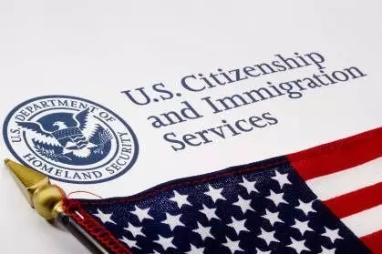 美移民局发布公告：拟加强核实福利申请人移民身份